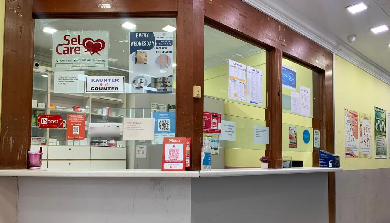Registration counter at Klinik Rasa, where you check in for your medical checkup